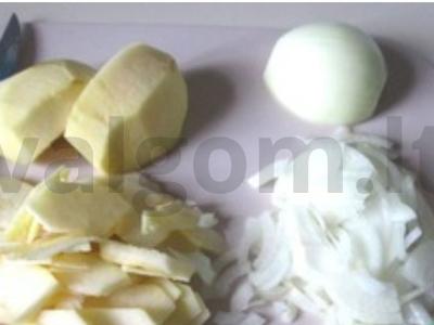 Kopūstų salotas su džiovintais abrikosais Žingsnis 3