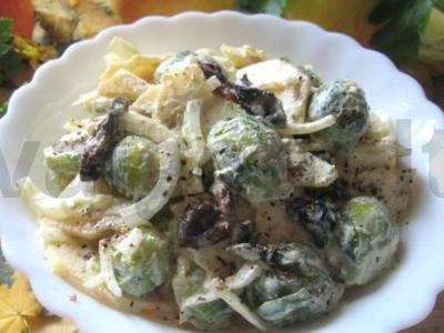 Kopūstų salotas su džiovintais abrikosais pagrindine nuotrauka