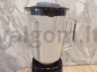 Kokteilis iš rauginto pieno, aviečių džemo ir datulių Žingsnis 5