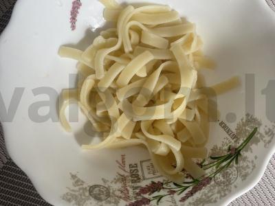 Laghman makaronai su korėjietiška morkų salota Žingsnis 3