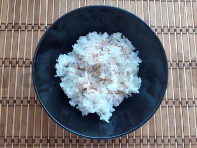 Ryžiai su vištienos kiaušiniu, wakame ir chuka Žingsnis 4