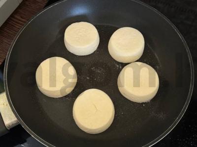 Sūrio blynai su ryžių miltais Žingsnis 3