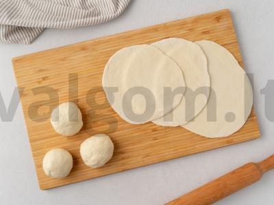 Kefyro ir žolelių paplotėliai Žingsnis 8