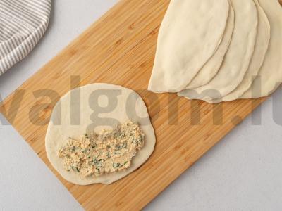 Kefyro ir žolelių paplotėliai Žingsnis 9