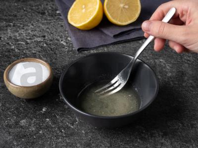 Salotas su midijomis ir kiaušiniu Žingsnis 3