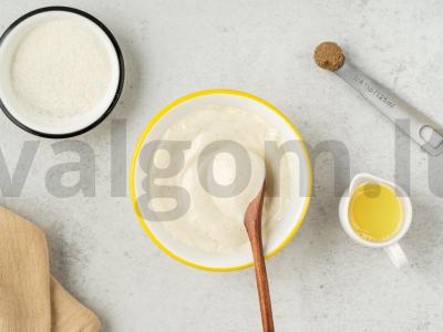 Vitaminų salotas iš jaunos kopūsto su morkomis Žingsnis 3