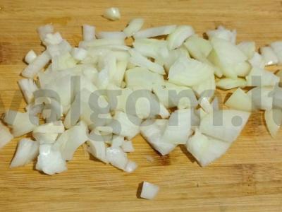 Vištienos širdelės grietinėje Žingsnis 1