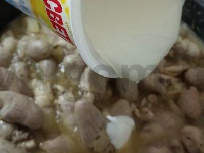 Vištienos širdelės grietinėje Žingsnis 5