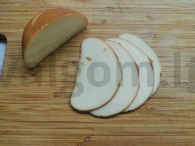 Sumuštiniai su rūkytu sūriu ir salotomis Žingsnis 2