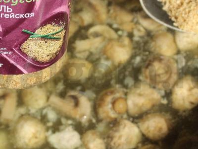 Grybų sriuba vištienos sultinyje su lagmanų makaronais Žingsnis 9