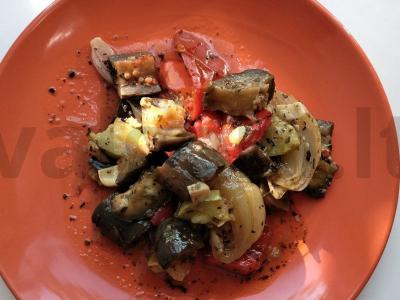 Sultingi daržovės orkaitėje pagrindine nuotrauka