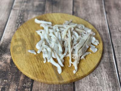 Salotos su kalmarais ir aštriais kiaušinių blynai Žingsnis 4