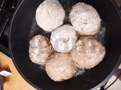 Kiaulienos kotletai su sūriu Žingsnis 7