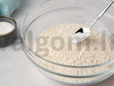 Kūtabai su sūriu ant keptuvės Žingsnis 1