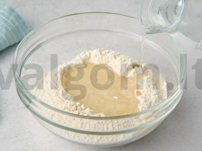 Kūtabai su sūriu ant keptuvės Žingsnis 2