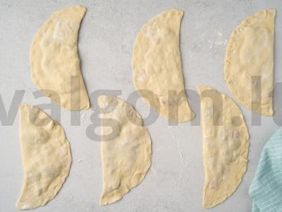 Kūtabai su sūriu ant keptuvės Žingsnis 10