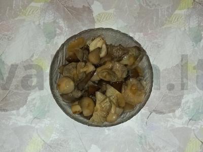 Kepta kopūstai su miško grybais Žingsnis 1