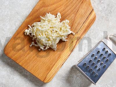 Kiaušinių ritinys su sūriu ir žolelėmis Žingsnis 5