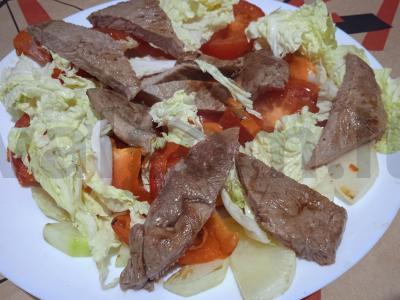 Šiltas salotas su jautiena Žingsnis 6