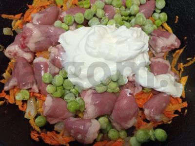 Kvinoja su troškintomis daržovėmis ir vištienos širdelėmis Žingsnis 6