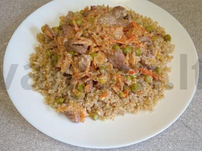 Kvinoja su troškintomis daržovėmis ir vištienos širdelėmis Žingsnis 11