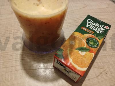 Rudens smoothie su morkomis, nektarinais ir apelsinų sultimis Žingsnis 3