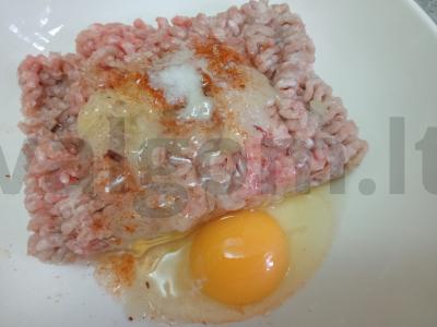 Kvapnūs vištienos kotletai Žingsnis 4