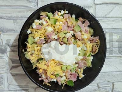 Salotas „Pavėja“ su rūkytomis vištienos krūtinėlėmis Žingsnis 6