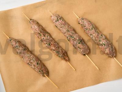 Jautienos ir vištienos lyulya-kebabas Žingsnis 5