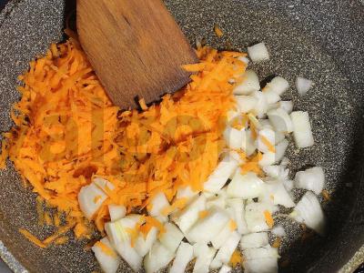 Šviežių ir raugintų kopūstų sriuba su duona ir lašiniais Žingsnis 6