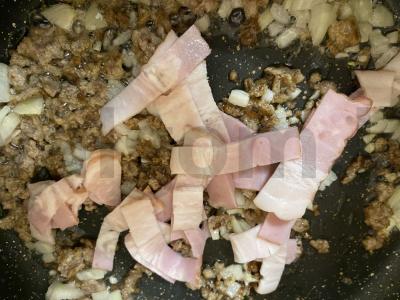 Grikių košė su šonine ir konservuotais kukurūzais Žingsnis 3