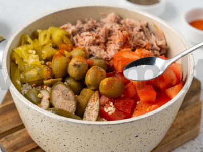 Salotas „Neįprastas“ su tunu ir kuskusu Žingsnis 4