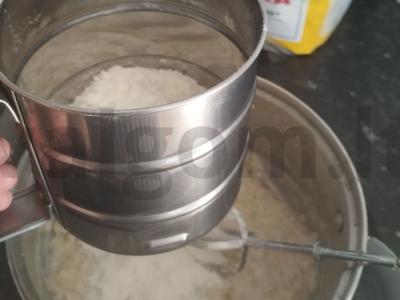 Avižinių dribsnių vafliai Žingsnis 2