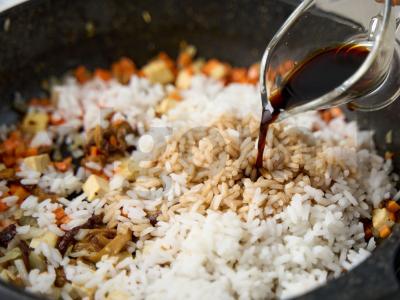 Japonų omletas su ryžiais „Omuraisu“ Žingsnis 7