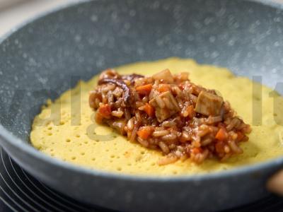 Japonų omletas su ryžiais „Omuraisu“ Žingsnis 9