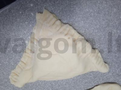 Sluoksniuotos bandelės su suluguni sūriu Žingsnis 3