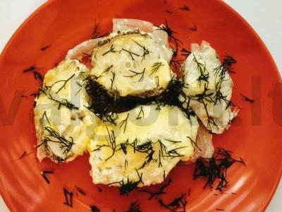 Kepta lydeka po sūrio plutele pagrindine nuotrauka