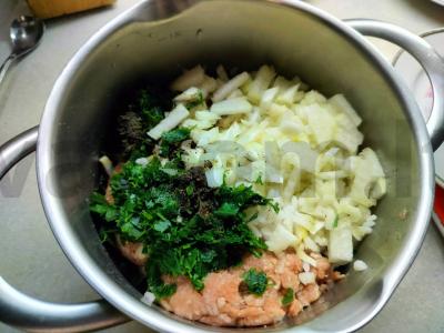 Dolma iš sumaišyto faršo ir vynuogių lapų Žingsnis 3