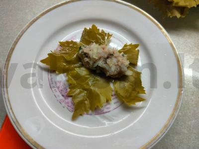 Dolma iš sumaišyto faršo ir vynuogių lapų Žingsnis 4