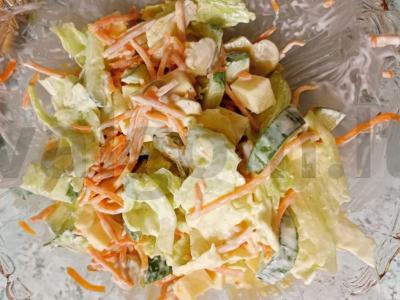 Salotos su korėjietiška morkų ir grybais pagrindine nuotrauka