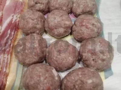 Mėsos kukuliai su bekonu Žingsnis 4