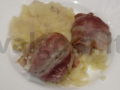 Mėsos kukuliai su bekonu pagrindine nuotrauka