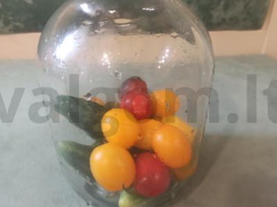 Marinuoti agurkai su pomidorais žiemai Žingsnis 1