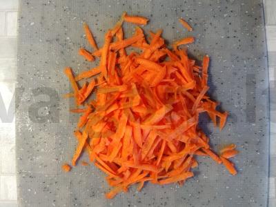 Azijietiško stiliaus salotos su žirneliais Žingsnis 2