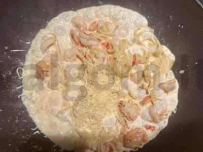 Grietinėlės makaronai su krevetėmis ir pomidorais Žingsnis 4