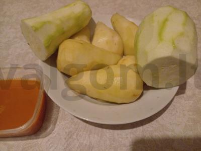 Saldus vaisių ir daržovių salotas su medaus padažu Žingsnis 3