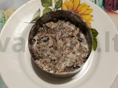 Salotas „Mimoza“ su sviestu Žingsnis 11