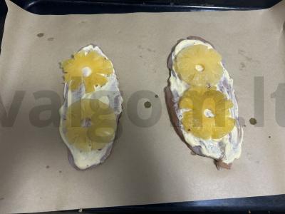 Vištiena su ananasais po sūrio apvalkalu Žingsnis 4