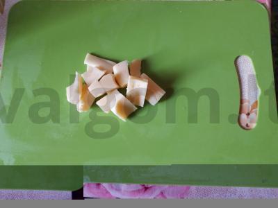 Petražolių padažas su sūriu ir kmynais Žingsnis 2