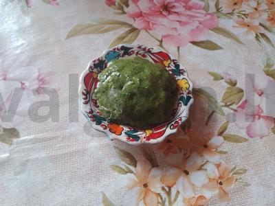 Petražolių padažas su sūriu ir kmynais pagrindine nuotrauka